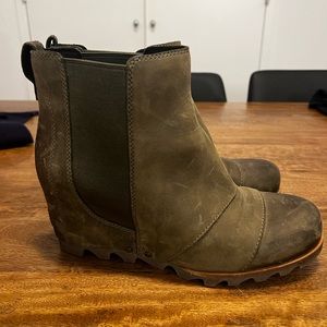Sorel Joan of Arc Green Wedge Booties